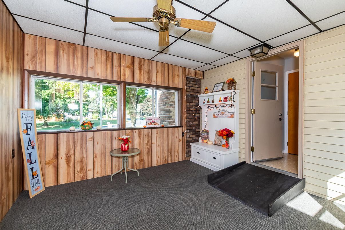 Interior, Wooden Walls
