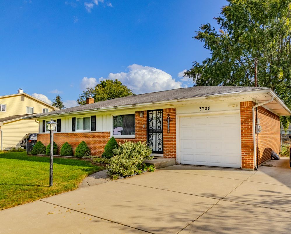 Attached, Exterior, Facade, Brick Facade, Ranch