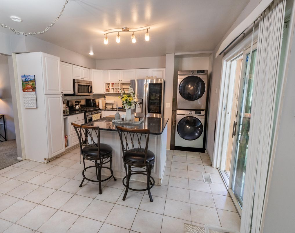 Interior, Kitchen, Stainless Steel Appliances, Utility Closets, Washer