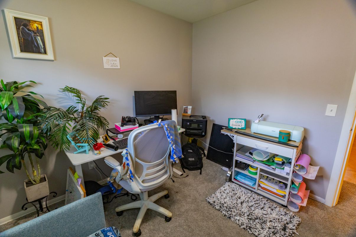 Home Office, Interior