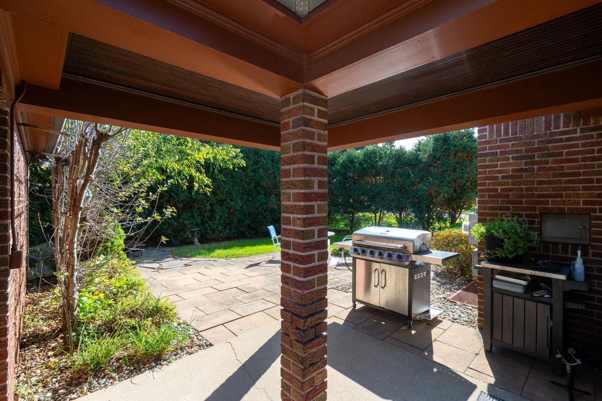 Exterior, Outdoor Kitchen