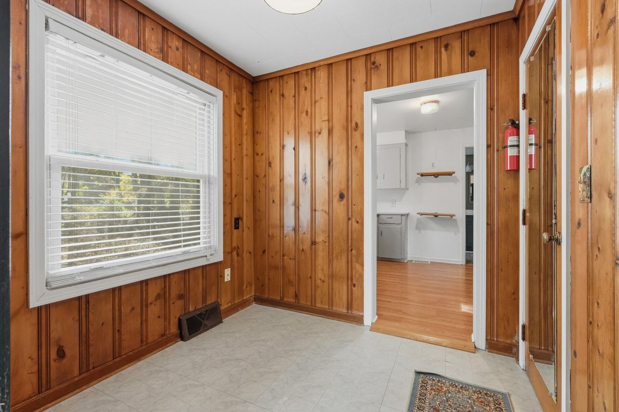 Empty room, Interior, Wood Texture Flooring, Wooden Walls