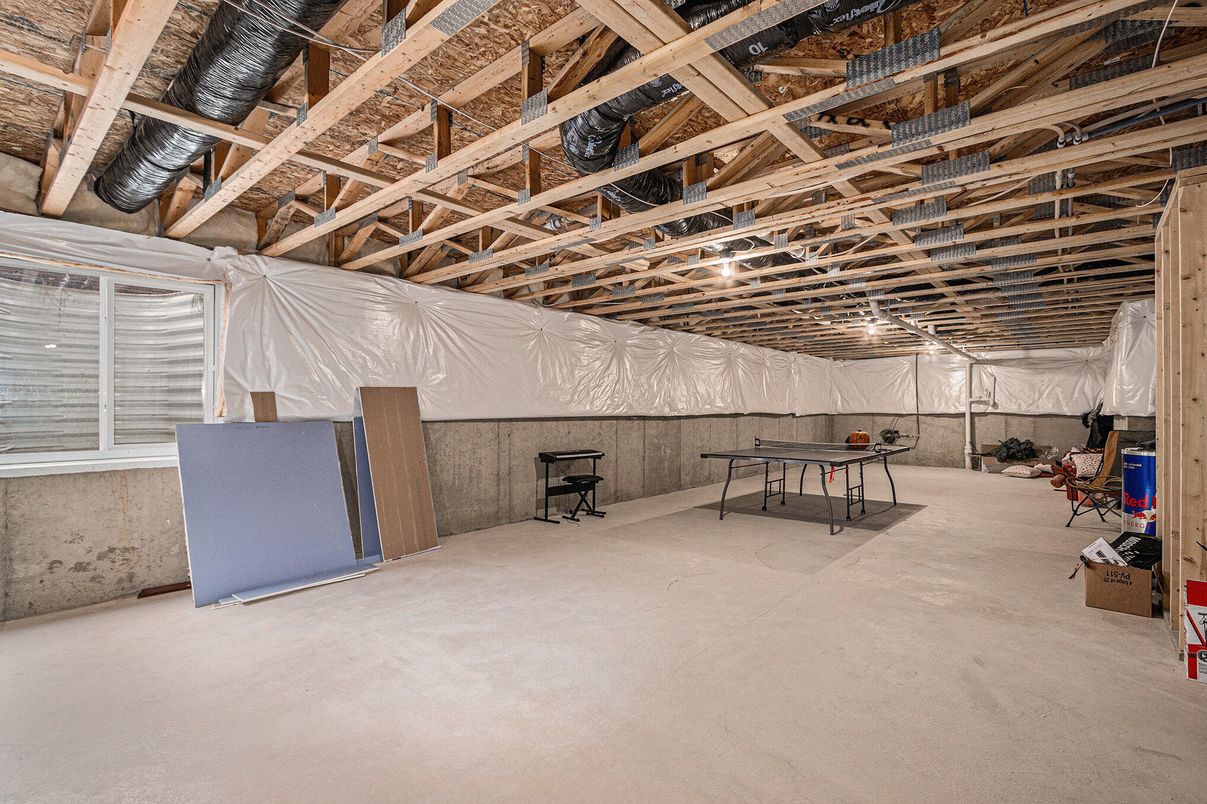 Fitness Equipment, Interior, Wooden Beams