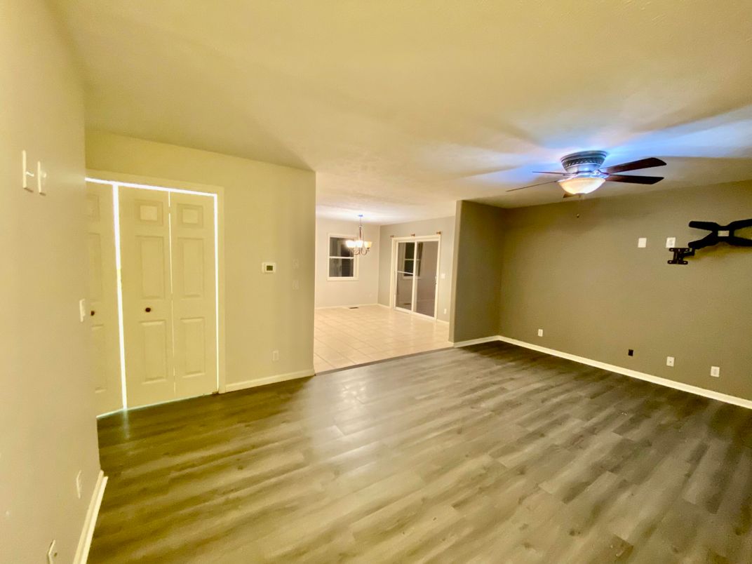 Empty room, Interior, Pendant Lights, Wood Texture Flooring