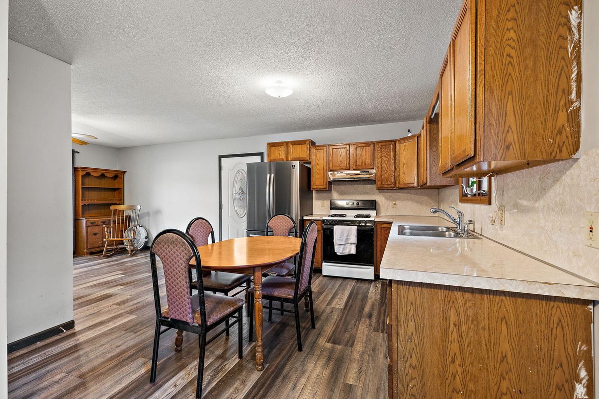 Dining room, Interior, Kitchen, Stainless Steel Appliances, Wood Texture Flooring