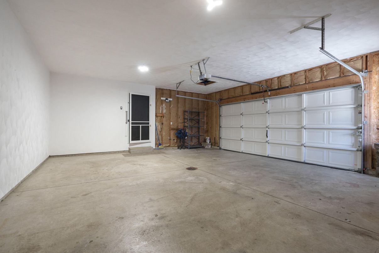Garage, Interior, Recessed Lighting