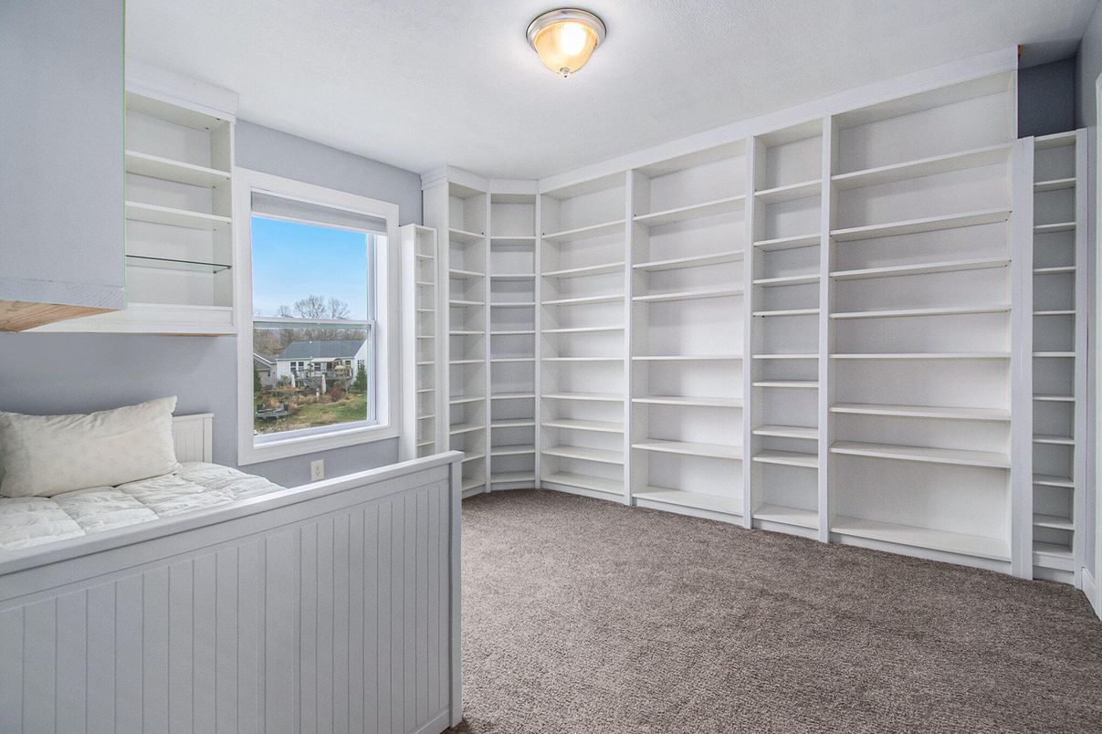 Interior, Walk-in Closets