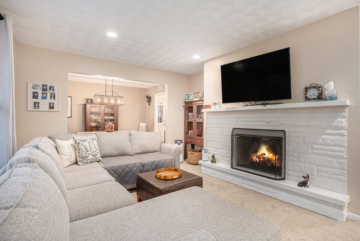 Dining room, Fireplace, Interior, Living room, Pendant Lights, Recessed Lighting