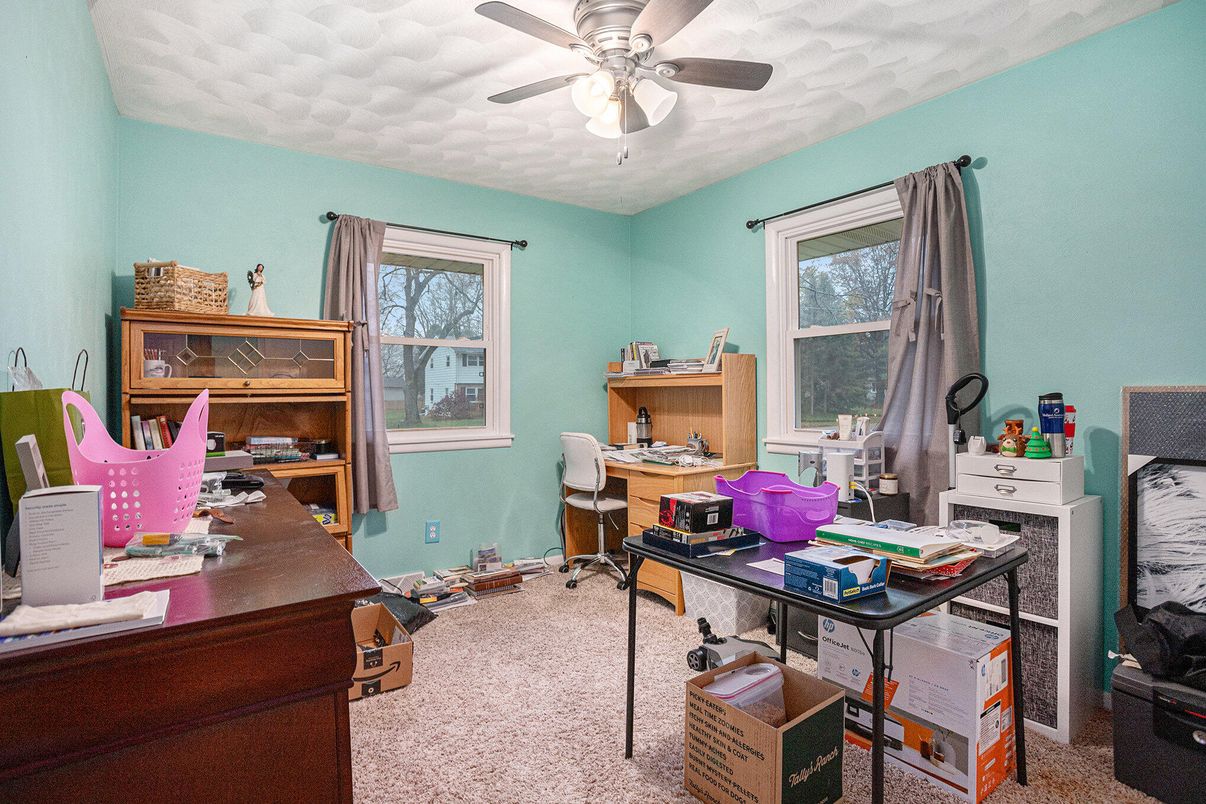 Home Office, Interior