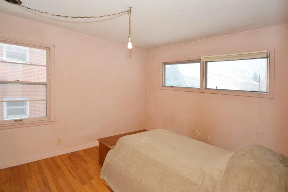 Bedroom, Interior, Pendant Lights, Wood Texture Flooring