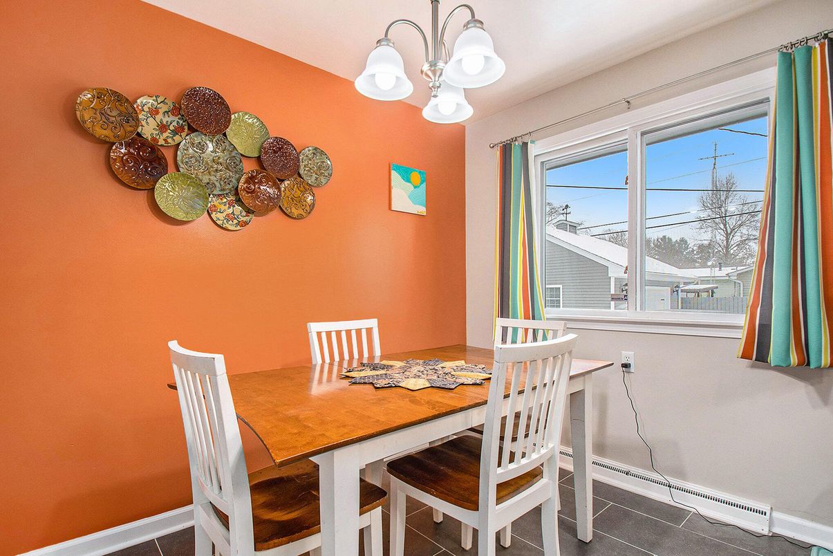 Dining room, Interior