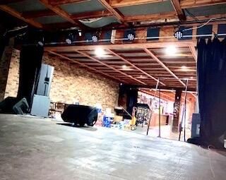 Garage, Interior, Stone Walls, Wooden Beams