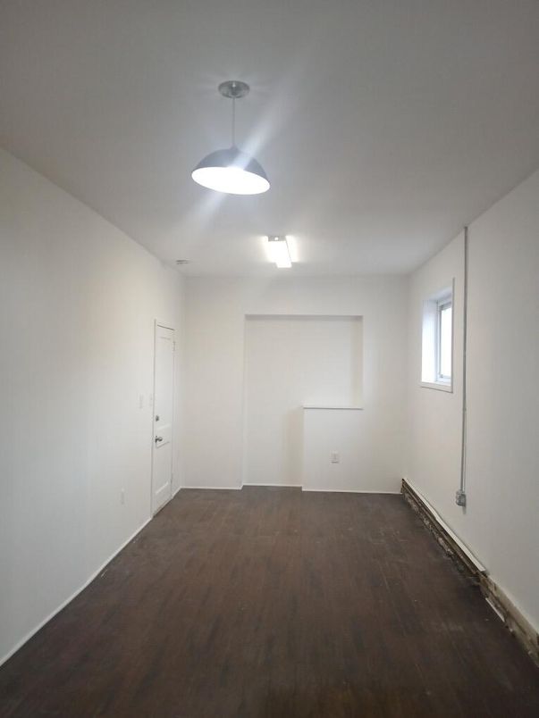 Empty room, Interior, Pendant Lights, Wood Texture Flooring