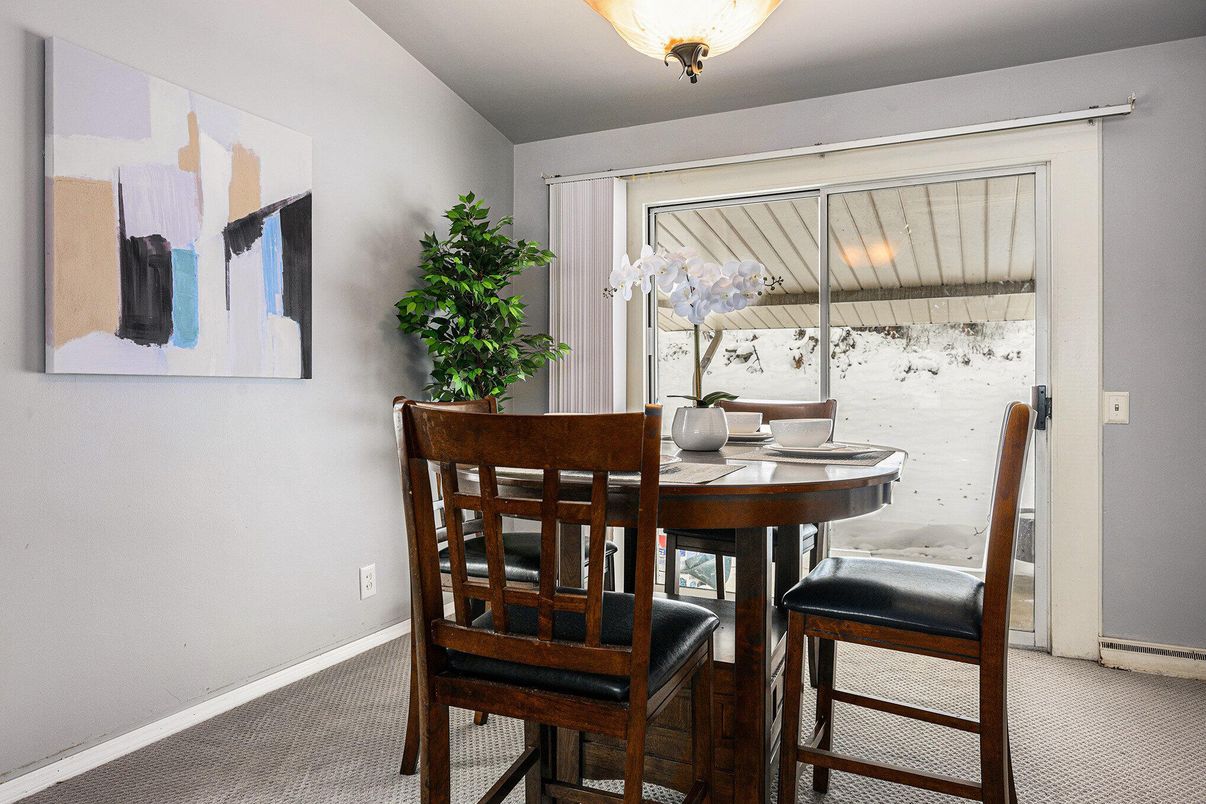 Dining room, Interior