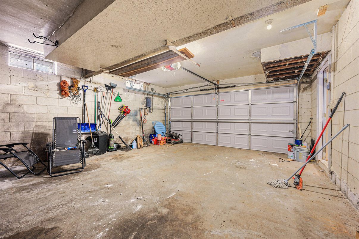 Fitness Equipment, Garage, Interior, Stone Walls