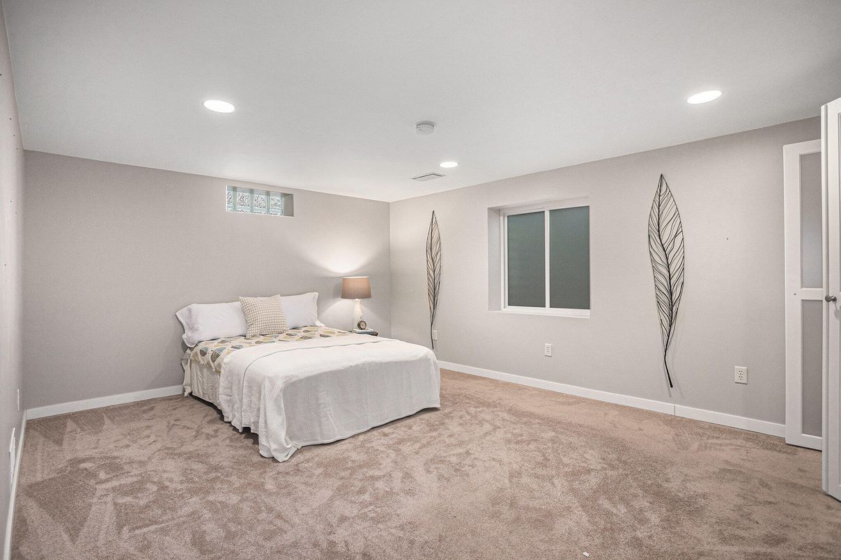 Bedroom, Interior, Recessed Lighting