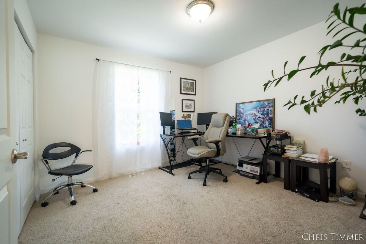 Home Office, Interior