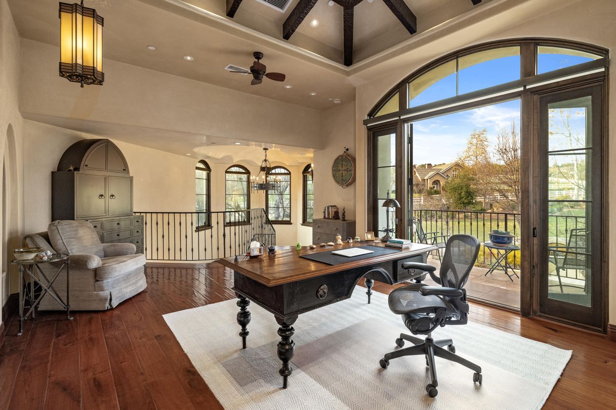 Chandelier, Home Office, Interior, Recessed Lighting, Wood Texture Flooring