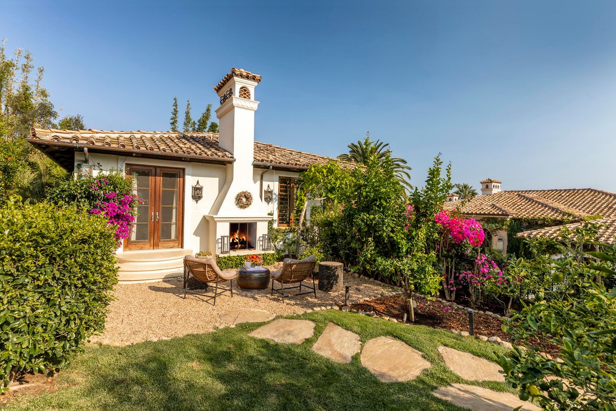 Backyard, Exterior, Fireplace