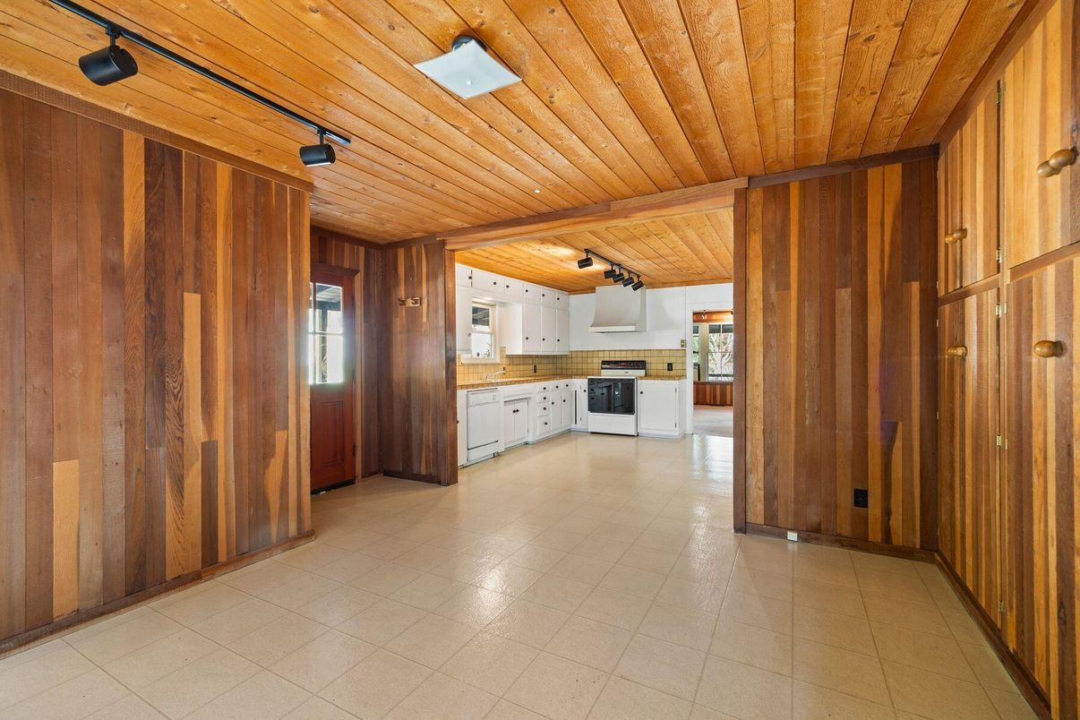 Interior, Kitchen, Wooden Ceilings, Wooden Walls