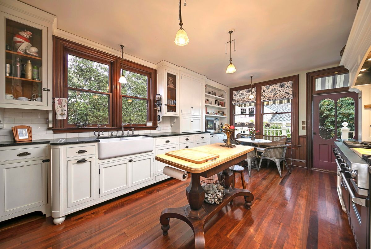 Dining room, Interior, Kitchen, Pendant Lights, Wood Texture Flooring