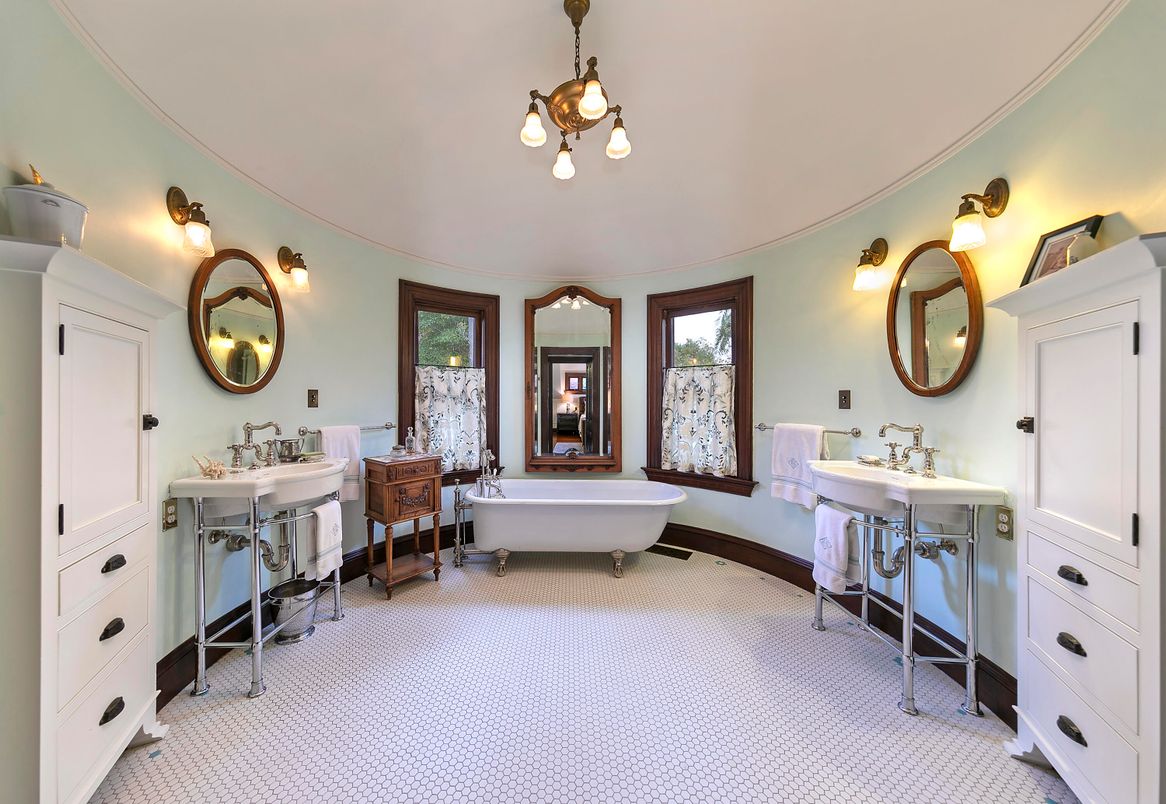 Bathroom, Dual Sink Vanities, Free Standing Baths, Interior, Pendant Lights