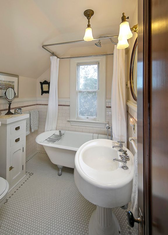 Bathroom, Free Standing Baths, Interior