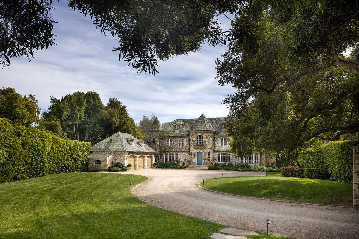 Attached, Backyard, Exterior, Facade, French Provincial