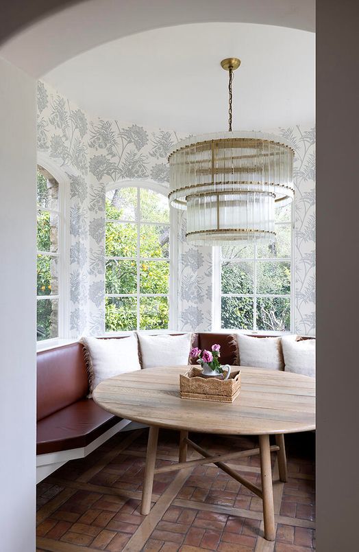 Chandelier, Interior, Living room