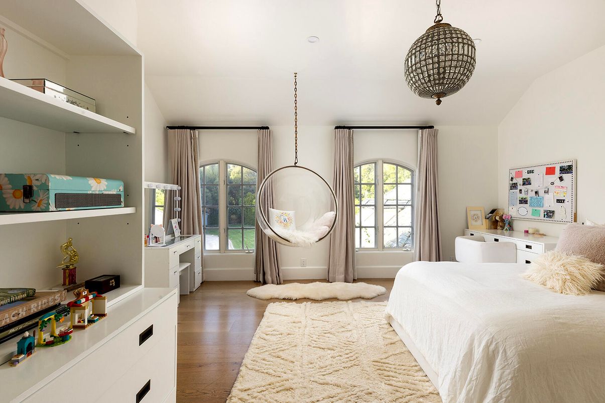 Bedroom, Interior, Pendant Lights, Wood Texture Flooring