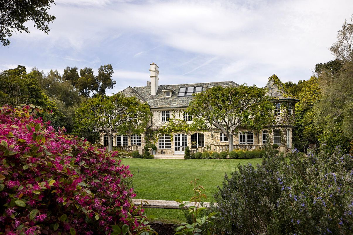 Backyard, Exterior, Facade, French Provincial