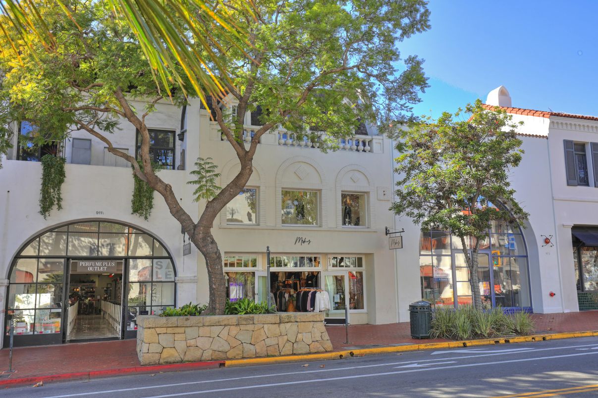 Exterior, Facade, Spanish Mediterranean