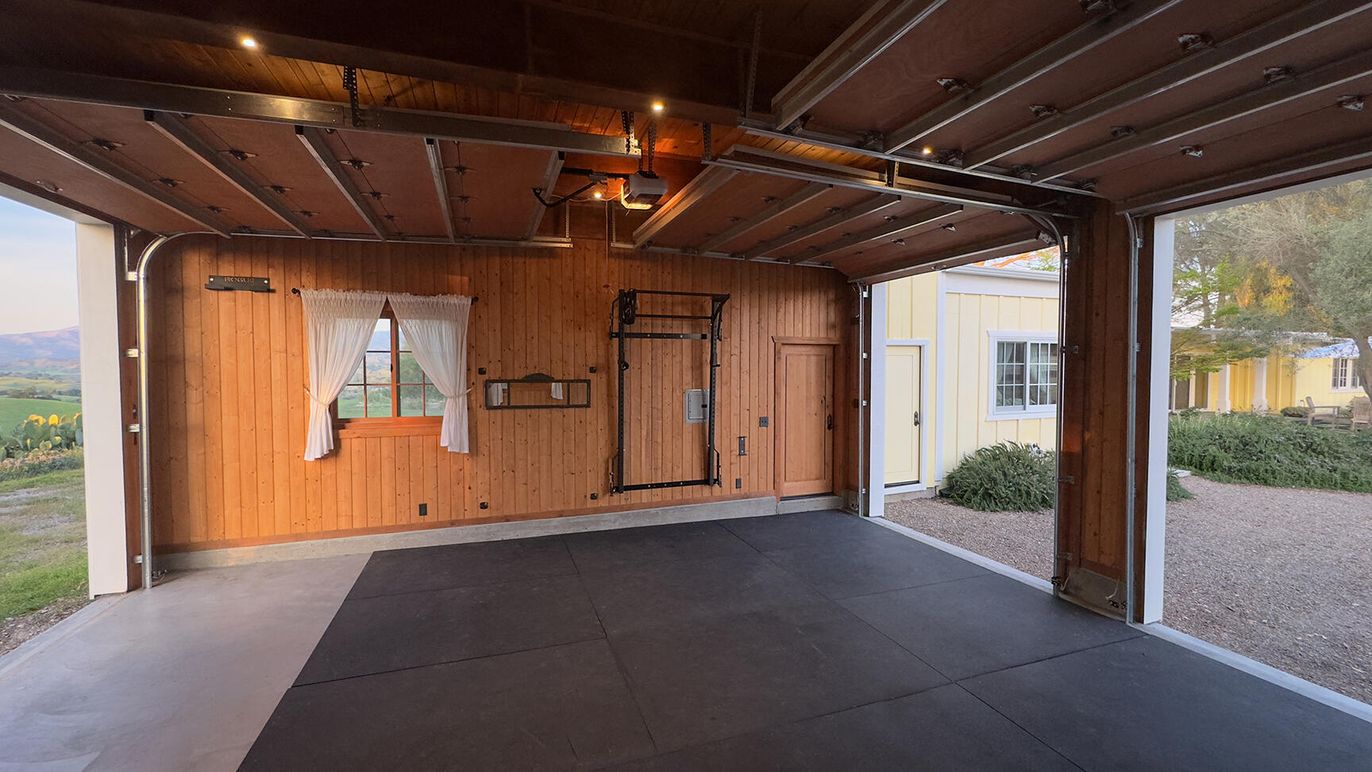 Exterior, Wooden Walls