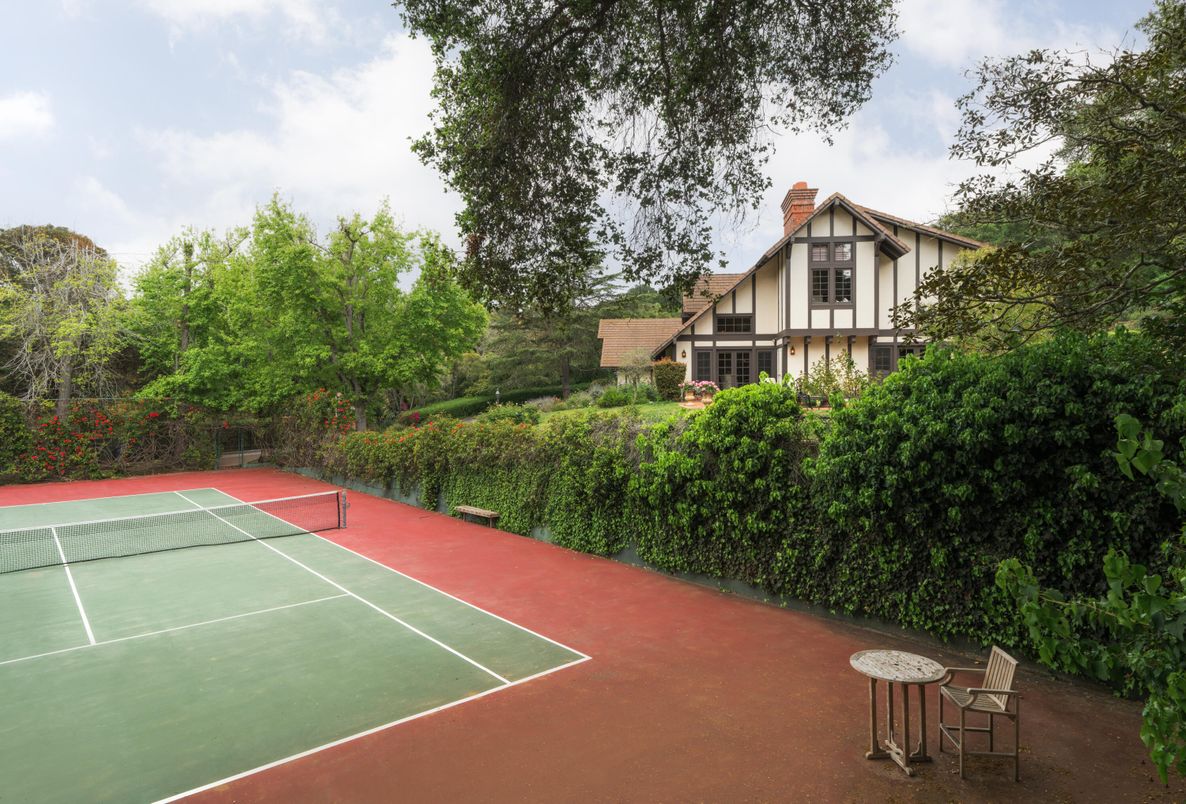 Exterior, Tennis Courts