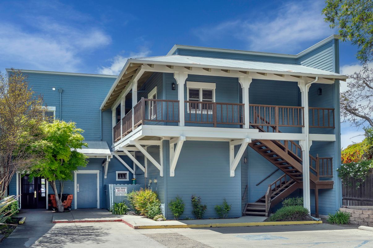 Exterior, Facade, Queen Anne Victorian