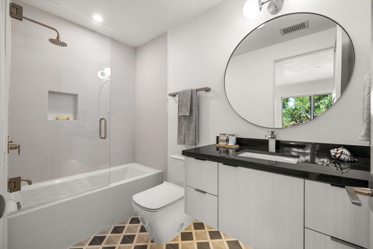 Bathroom, Interior, Recessed Lighting