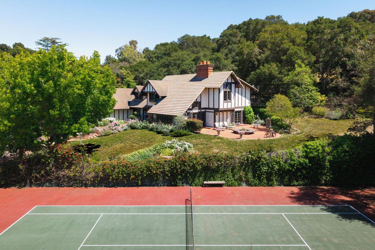 Exterior, Tennis Courts