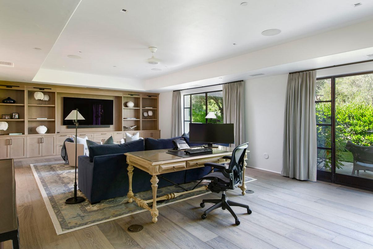 Home Office, Interior, Recessed Lighting, Wood Texture Flooring