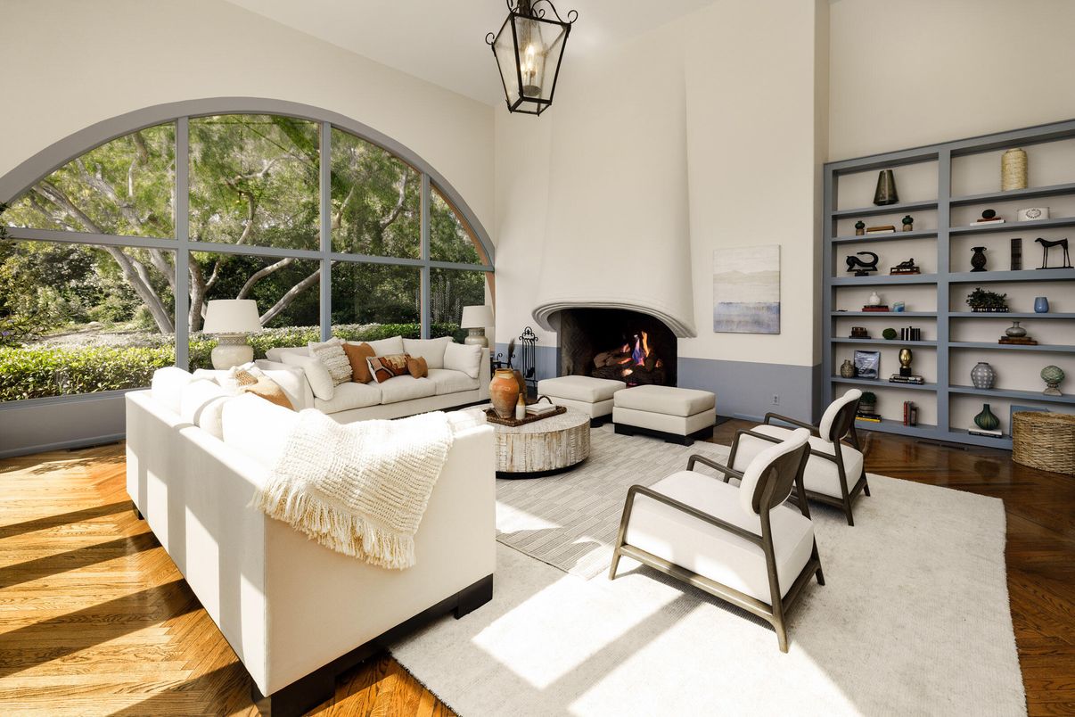 Fireplace, Interior, Living room, Pendant Lights, Wood Texture Flooring