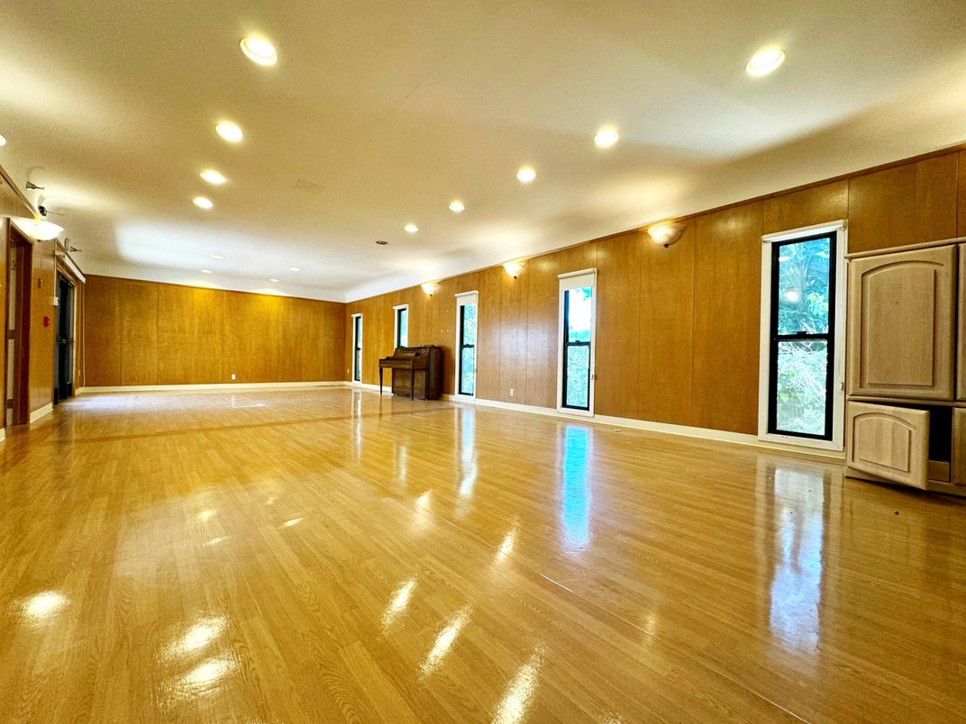 Empty room, Interior, Recessed Lighting, Wood Texture Flooring, Wooden Walls