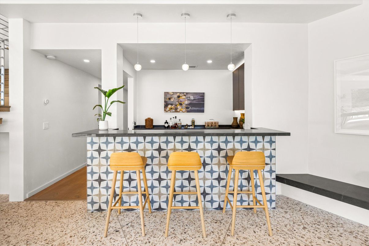 Interior, Pendant Lights, Recessed Lighting, Wood Texture Flooring