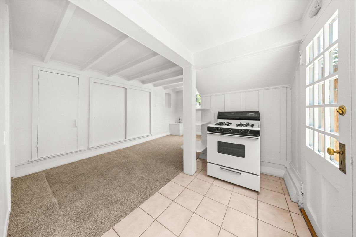 Empty room, Interior, Kitchen