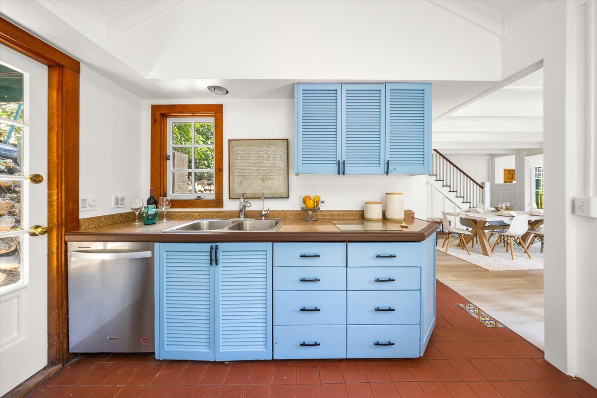Dining room, Interior, Kitchen, Stainless Steel Appliances