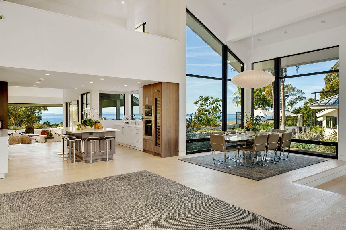 Dining room, Interior, Kitchen, Living room, Pendant Lights, Recessed Lighting, Water