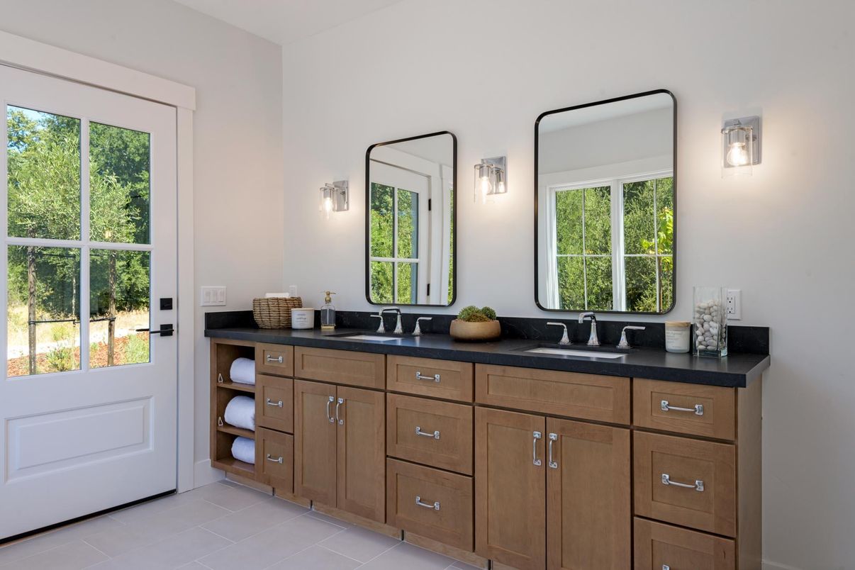 Bathroom, Dual Sink Vanities, Interior