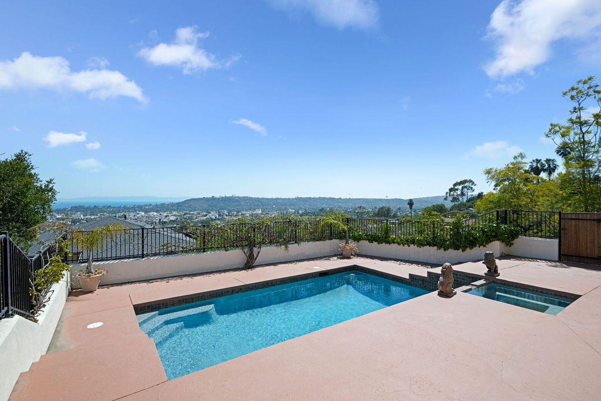 Exterior, Pool, Water