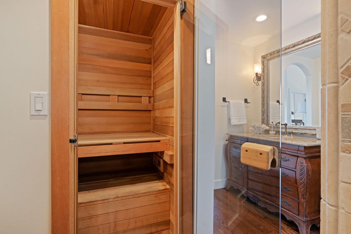 Bathroom, Interior, Recessed Lighting, Sauna Room