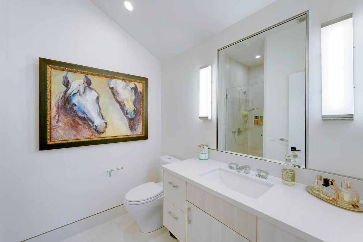 Bathroom, Interior, Recessed Lighting