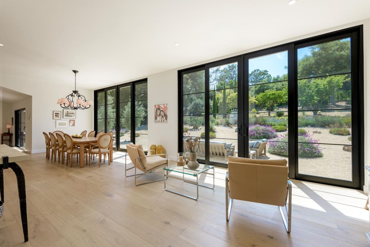 Chandelier, Dining room, Interior, Living room, Recessed Lighting, Wood Texture Flooring