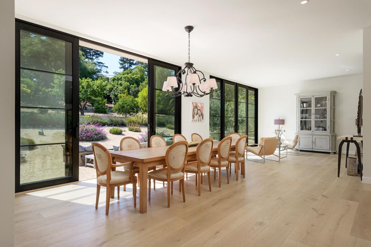 Chandelier, Dining room, Interior, Recessed Lighting, Wood Texture Flooring